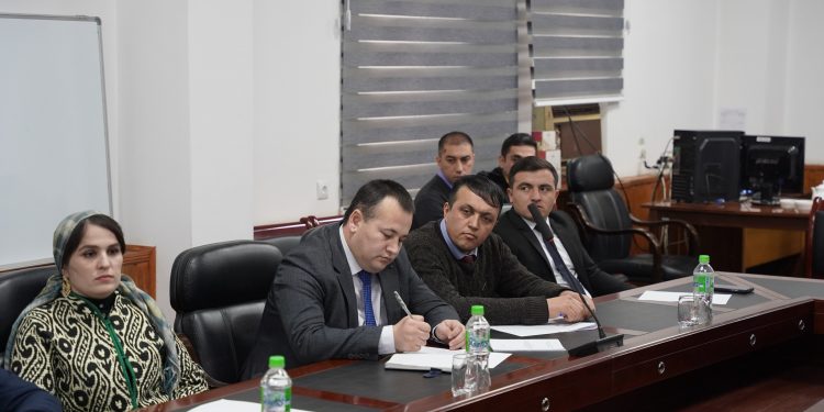 Курси омӯзишии хонишҳои сиёсӣ дар Академияи миллии илмҳои Тоҷикистон